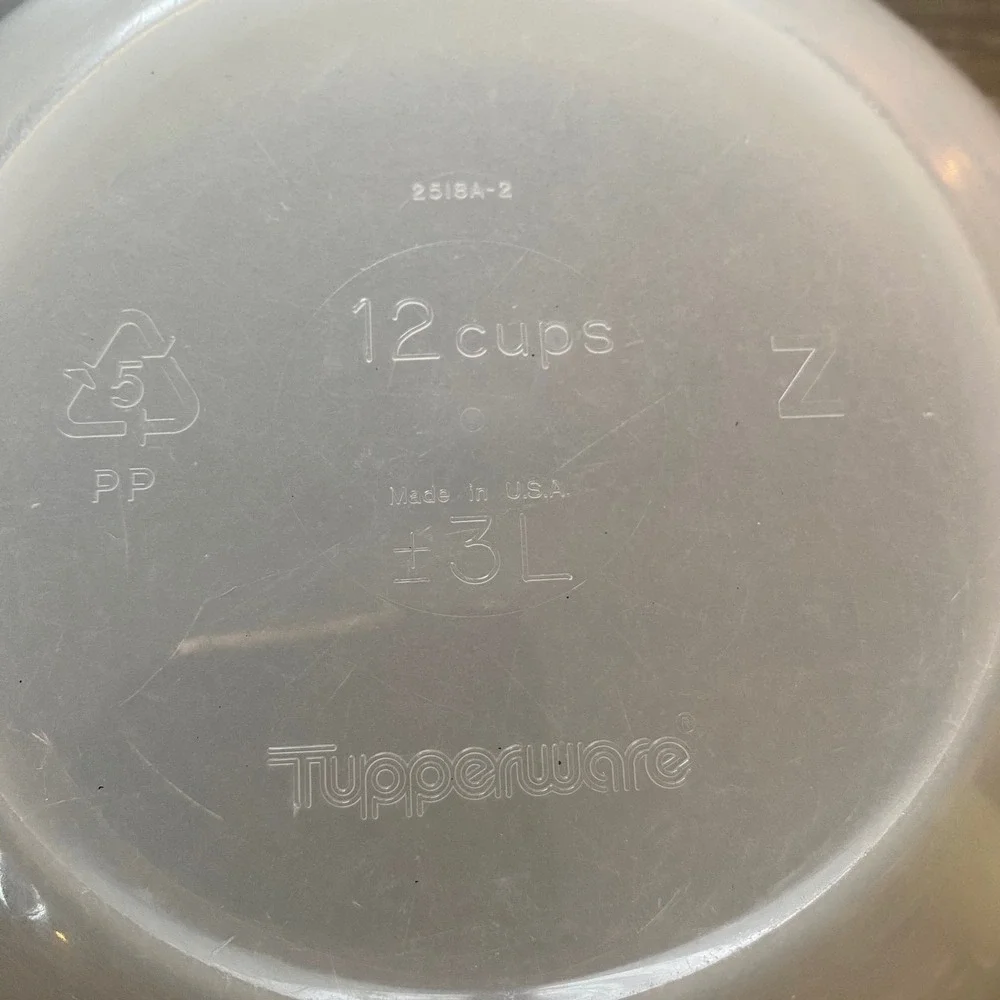 Tupperware Mixing Bowls Set of 2 Frosted‎ Clear 12 Cup 3L & 8.75 Cup 2L USA Made